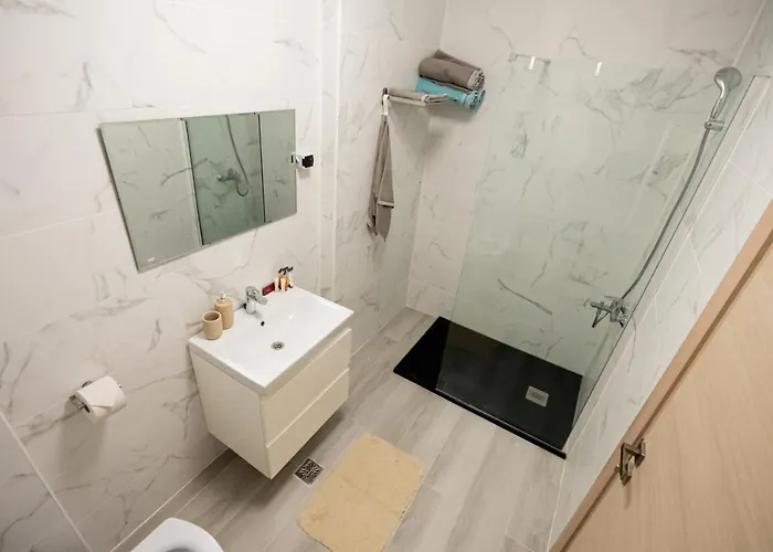 Nord Nest Deluxe - Pool N Playground 마마이아