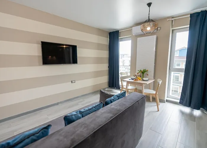 Nord Nest Deluxe - Pool N Playground 아파트 *