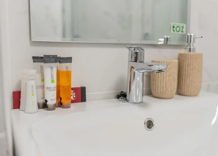 Nord Nest Deluxe - Pool N Playground 아파트 마마이아