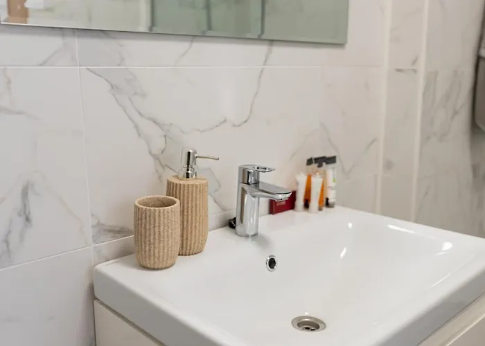 Nord Nest Deluxe - Pool N Playground 마마이아