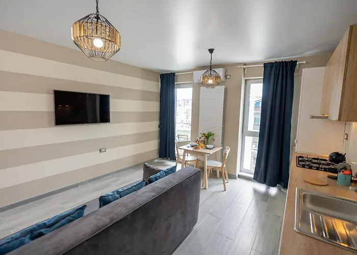 Nord Nest Deluxe - Pool N Playground 마마이아