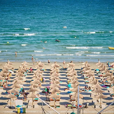 Nord Nest Deluxe - Pool N Playground شقة